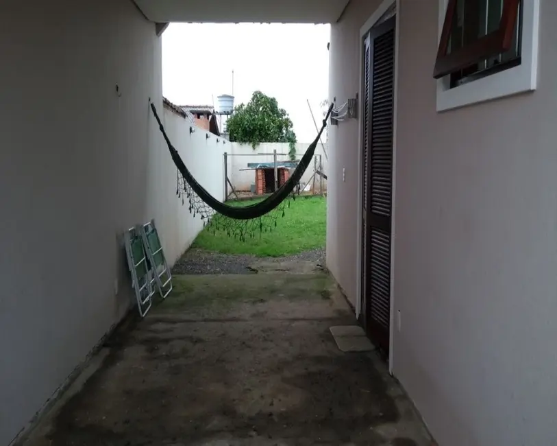 Foto 9 de Casa com 3 quartos à venda, 330m2 em Vila Bom Princípio, Cachoeirinha - RS