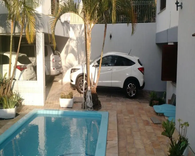 Foto 6 de Casa com 3 quartos à venda, 300m2 em Cachoeirinha - RS