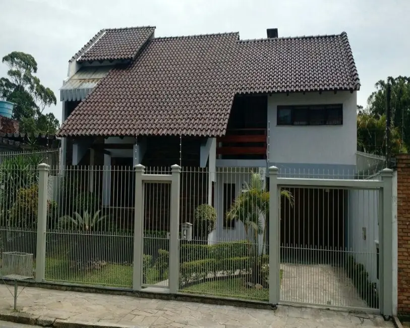 Foto 3 de Casa com 3 quartos à venda, 300m2 em Cachoeirinha - RS