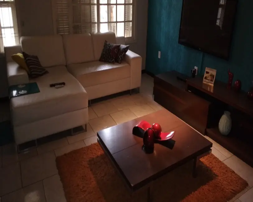 Foto 8 de Casa com 3 quartos à venda, 200m2 em Cachoeirinha - RS