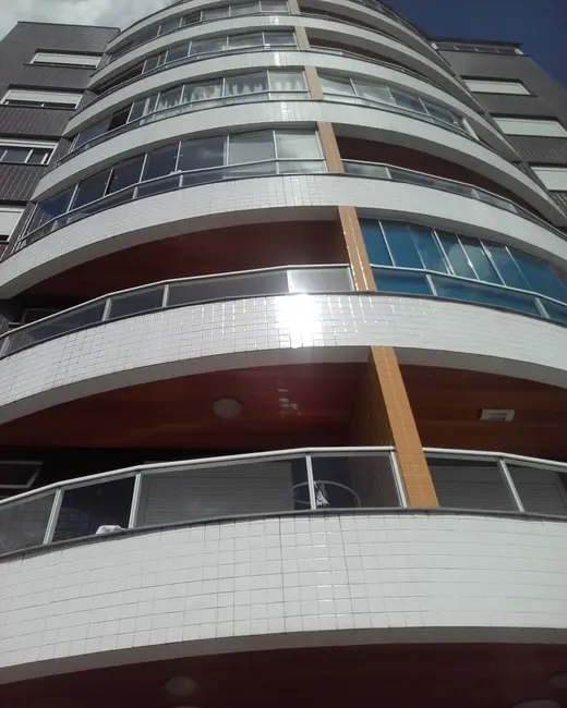 Foto 2 de Apartamento com 2 quartos à venda, 275m2 em Vila Veranópolis, Cachoeirinha - RS