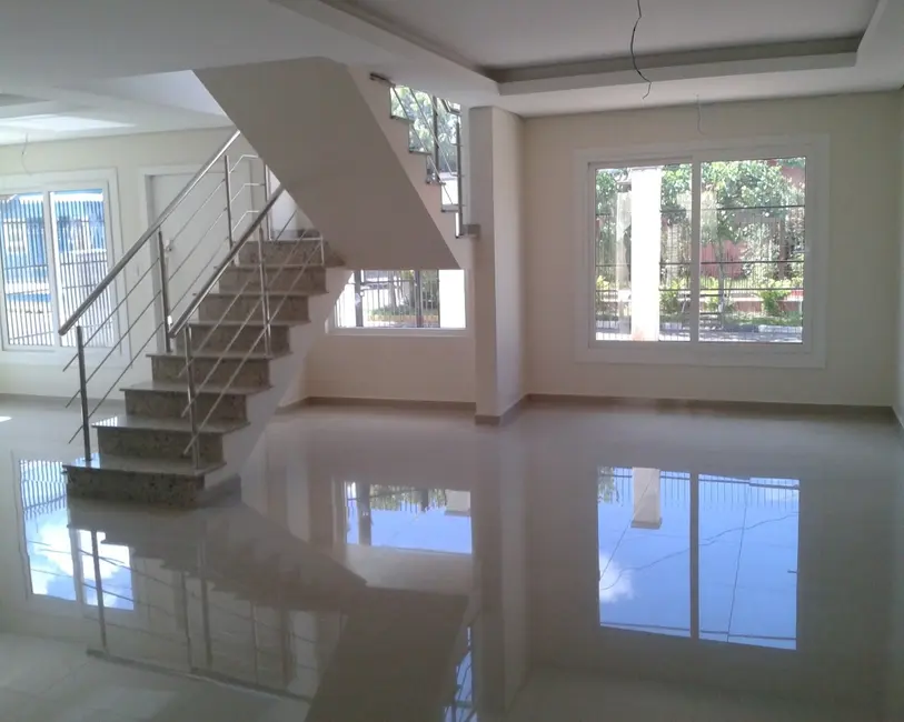 Foto 4 de Casa com 3 quartos à venda, 242m2 em Cachoeirinha - RS