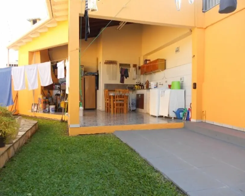 Foto 3 de Casa com 2 quartos à venda, 120m2 em Vila Parque Brasília, Cachoeirinha - RS