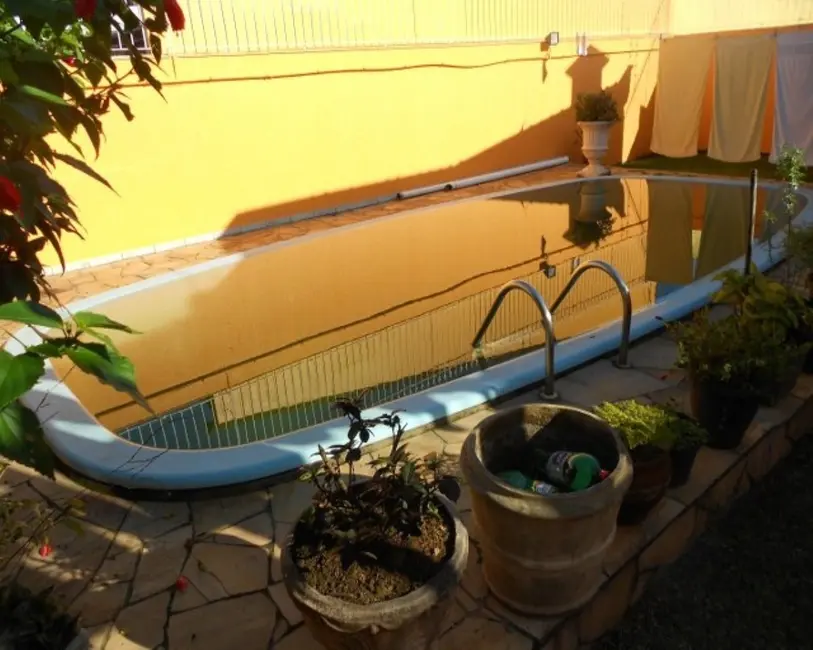 Foto 4 de Casa com 2 quartos à venda, 120m2 em Vila Parque Brasília, Cachoeirinha - RS