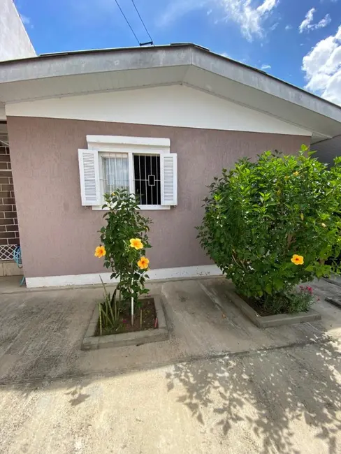 Foto 1 de Casa com 3 quartos à venda, 95m2 em COHAB, Cachoeirinha - RS