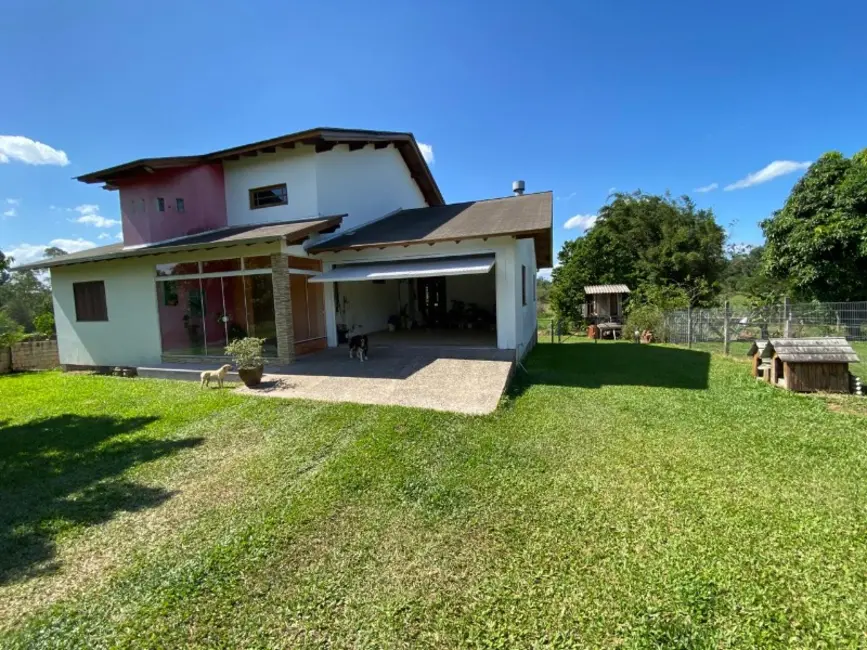 Sítio / Rancho com 3 quartos à venda, 240m2 em Gravatai - RS - imagem 4 Foto 4 de Sítio / Rancho com 3 quartos à venda, 240m2 em Gravatai - RS