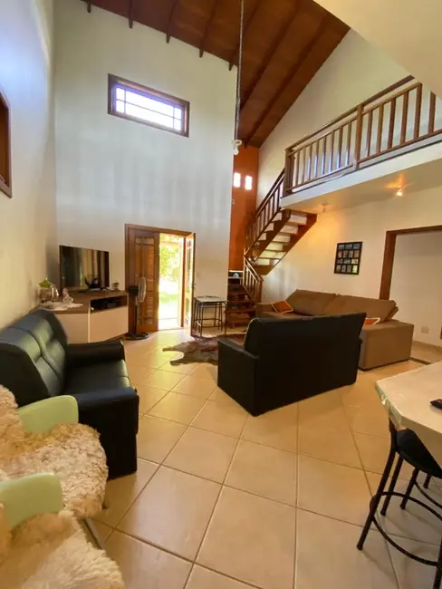 Sítio / Rancho com 3 quartos à venda, 240m2 em Gravatai - RS - imagem 3 Foto 3 de Sítio / Rancho com 3 quartos à venda, 240m2 em Gravatai - RS