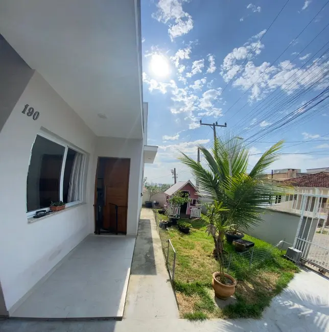 Foto 1 de Casa com 3 quartos à venda, 104m2 em Potecas, Sao Jose - SC