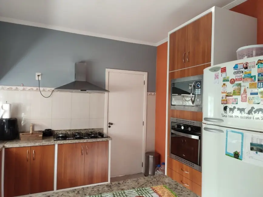 Foto 6 de Casa com 3 quartos à venda, 213m2 em Cachoeirinha - RS