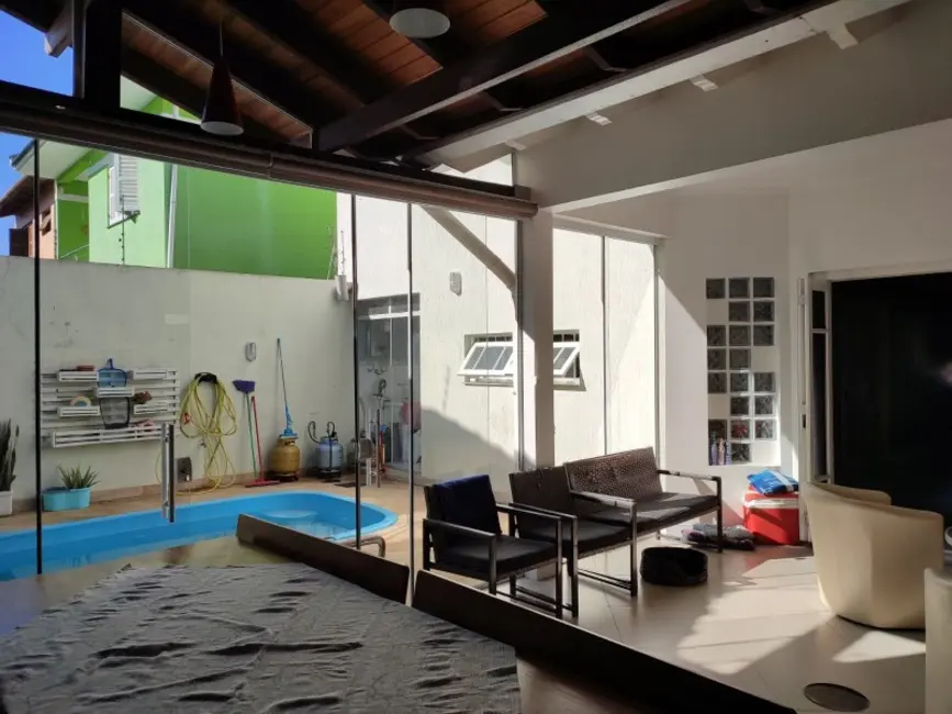 Foto 5 de Casa com 3 quartos à venda, 213m2 em Cachoeirinha - RS