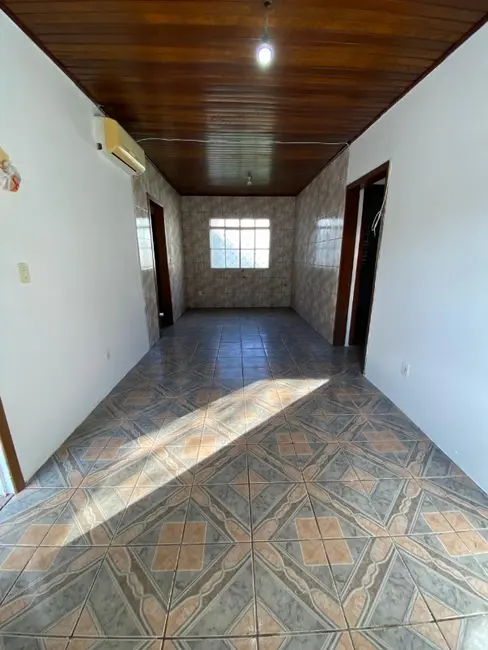 Casa com 2 quartos à venda, 65m2 em Parque da Matriz, Cachoeirinha - RS - imagem 4 Foto 4 de Casa com 2 quartos à venda, 65m2 em Parque da Matriz, Cachoeirinha - RS