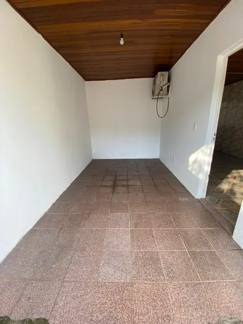 Casa com 2 quartos à venda, 65m2 em Parque da Matriz, Cachoeirinha - RS - imagem 5 Foto 5 de Casa com 2 quartos à venda, 65m2 em Parque da Matriz, Cachoeirinha - RS