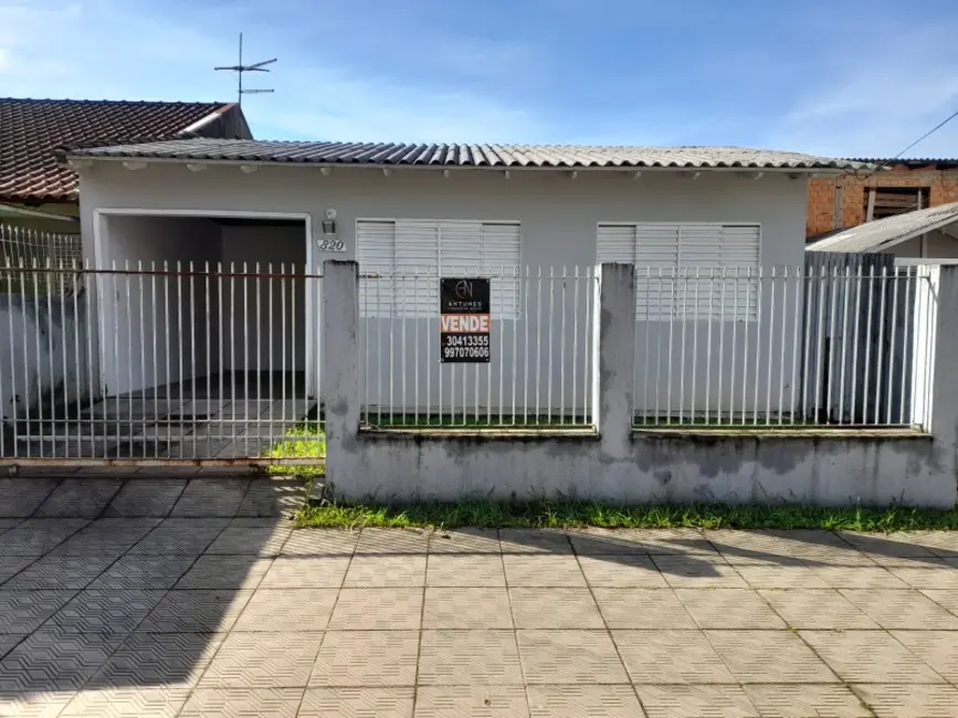 Casa com 2 quartos à venda, 65m2 em Parque da Matriz, Cachoeirinha - RS - imagem 2 Foto 2 de Casa com 2 quartos à venda, 65m2 em Parque da Matriz, Cachoeirinha - RS