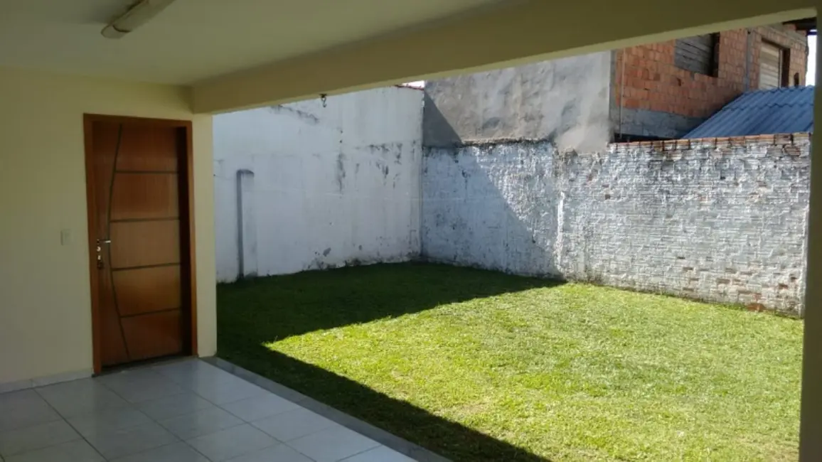 Casa com 2 quartos à venda, 65m2 em Parque da Matriz, Cachoeirinha - RS - imagem 3 Foto 3 de Casa com 2 quartos à venda, 65m2 em Parque da Matriz, Cachoeirinha - RS