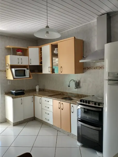 Casa com 3 quartos à venda, 184m2 em Cruzeiro, Gravatai - RS - imagem 8 Foto 8 de Casa com 3 quartos à venda, 184m2 em Cruzeiro, Gravatai - RS