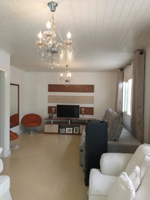 Casa com 3 quartos à venda, 184m2 em Cruzeiro, Gravatai - RS - imagem 3 Foto 3 de Casa com 3 quartos à venda, 184m2 em Cruzeiro, Gravatai - RS