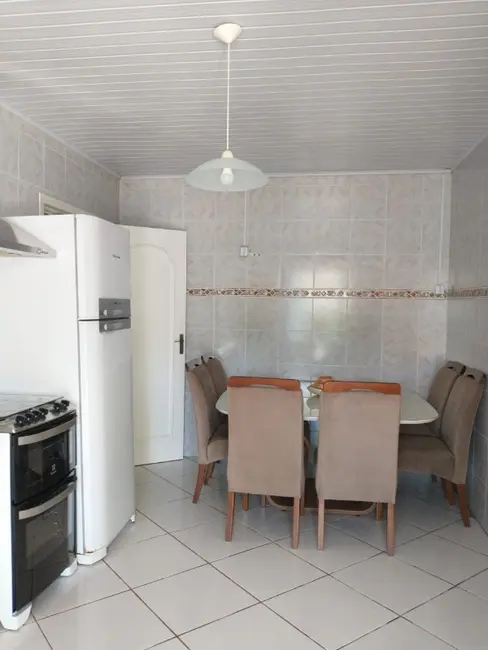Casa com 3 quartos à venda, 184m2 em Cruzeiro, Gravatai - RS - imagem 4 Foto 4 de Casa com 3 quartos à venda, 184m2 em Cruzeiro, Gravatai - RS