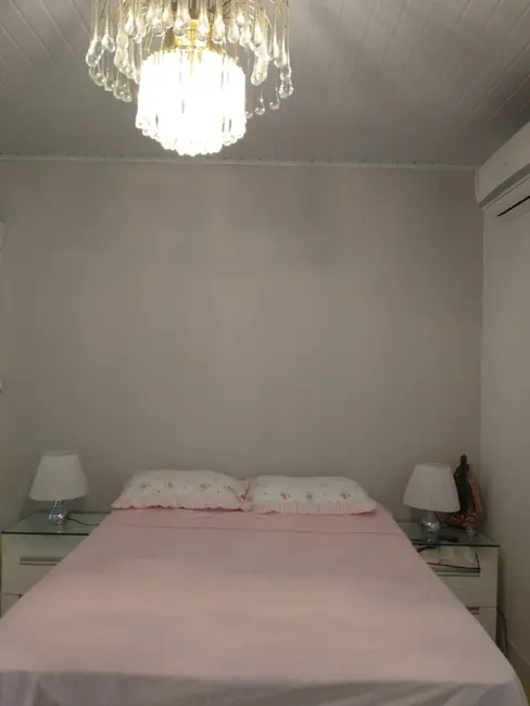 Casa com 3 quartos à venda, 184m2 em Cruzeiro, Gravatai - RS - imagem 5 Foto 5 de Casa com 3 quartos à venda, 184m2 em Cruzeiro, Gravatai - RS