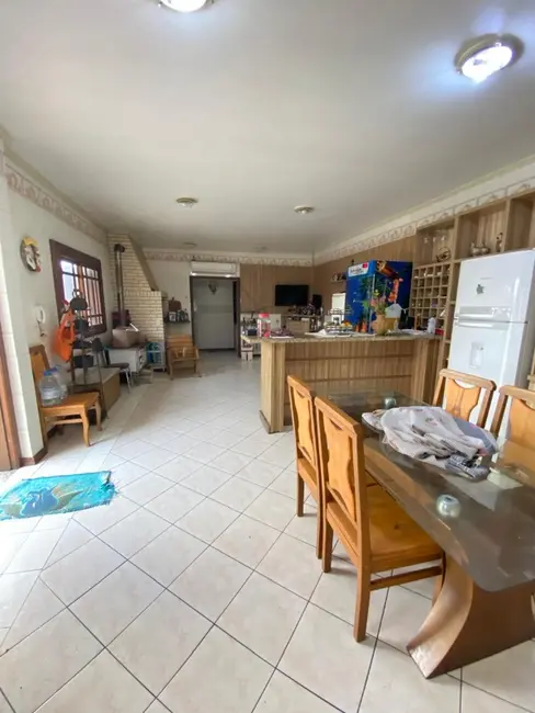 Foto 8 de Casa com 3 quartos à venda, 300m2 em Vila Eunice Nova, Cachoeirinha - RS