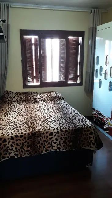 Casa com 3 quartos à venda, 69m2 em Gravatai - RS - imagem 4 Foto 4 de Casa com 3 quartos à venda, 69m2 em Gravatai - RS