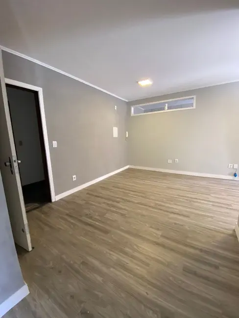 Foto 2 de Apartamento com 2 quartos à venda, 83m2 em Ponta Porã, Cachoeirinha - RS