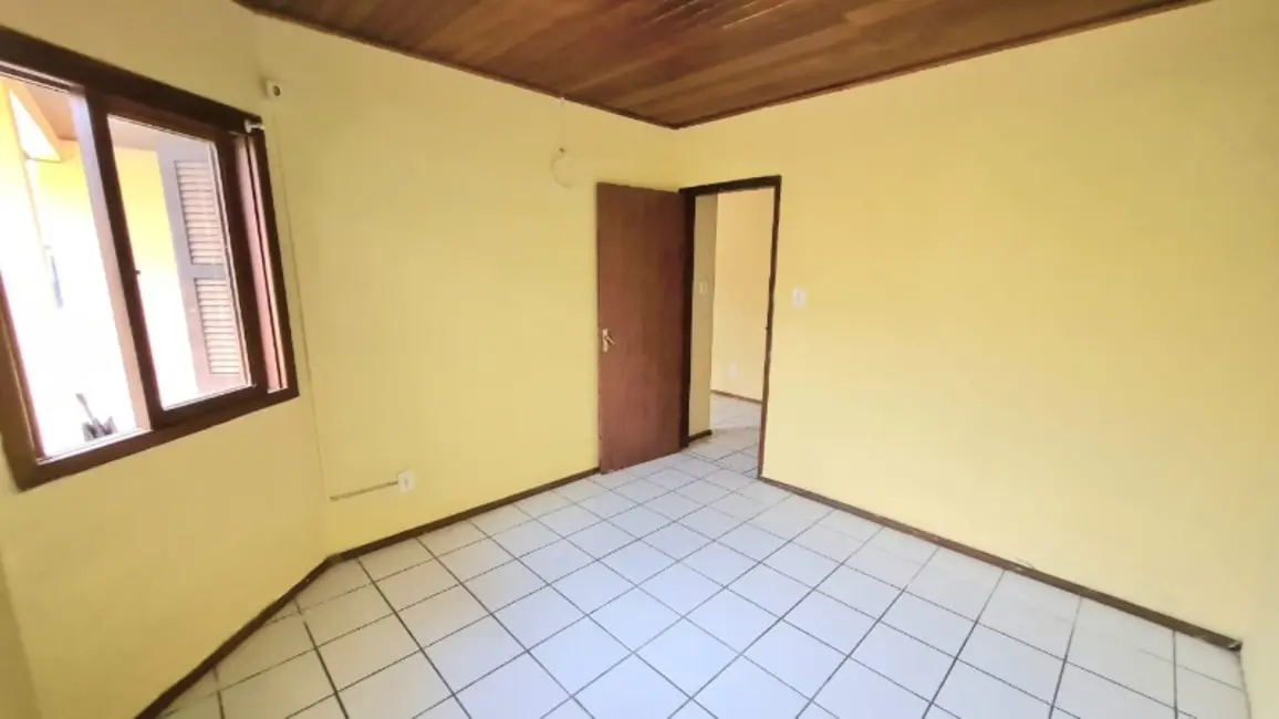 Foto 2 de Casa com 1 quarto à venda, 58m2 em Vila Cachoeirinha, Cachoeirinha - RS