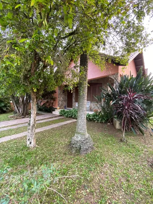 Foto 2 de Casa com 3 quartos à venda, 200m2 em Vila Eunice Nova, Cachoeirinha - RS