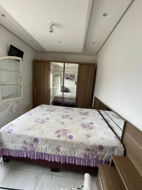 Foto 2 de Casa com 2 quartos à venda, 162m2 em Cachoeirinha - RS