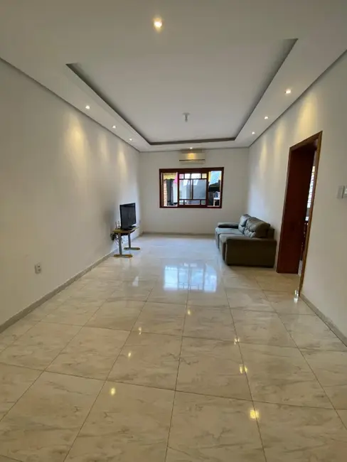 Foto 3 de Casa com 2 quartos à venda, 162m2 em Cachoeirinha - RS