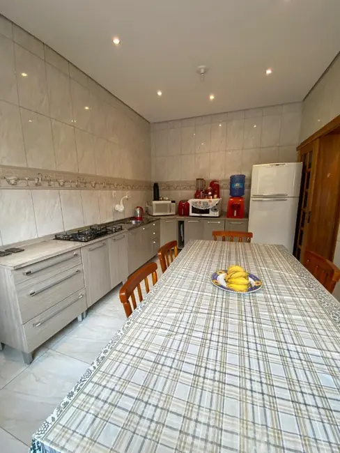 Foto 7 de Casa com 2 quartos à venda, 162m2 em Cachoeirinha - RS