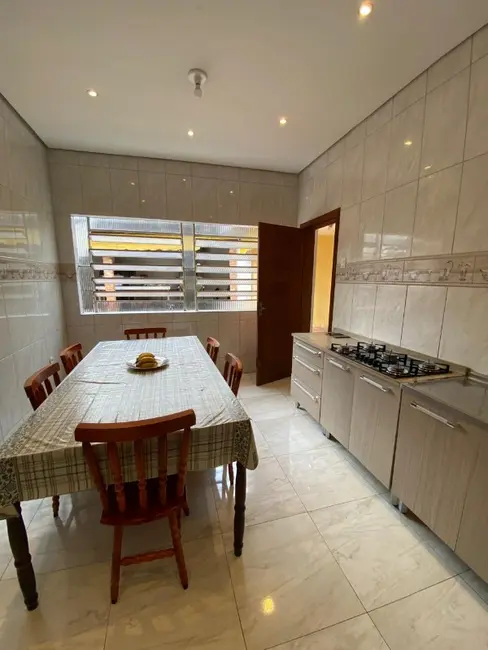Foto 8 de Casa com 2 quartos à venda, 162m2 em Cachoeirinha - RS