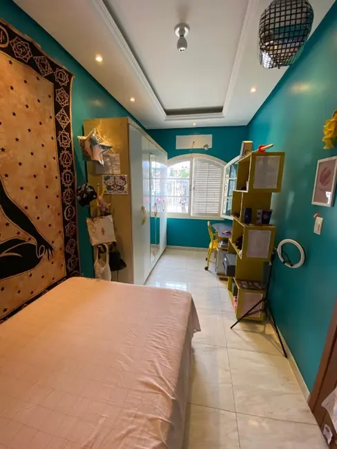 Foto 9 de Casa com 2 quartos à venda, 162m2 em Cachoeirinha - RS