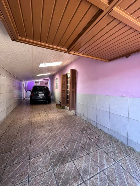 Casa com 2 quartos à venda, 140m2 em Parque da Matriz, Cachoeirinha - RS - imagem 5 Foto 5 de Casa com 2 quartos à venda, 140m2 em Parque da Matriz, Cachoeirinha - RS