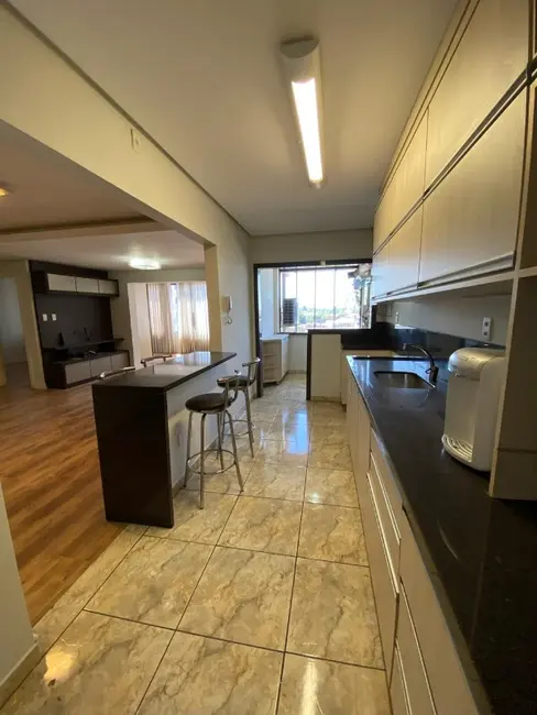 Foto 1 de Apartamento com 3 quartos à venda e para alugar, 240m2 em Vila Eunice Nova, Cachoeirinha - RS