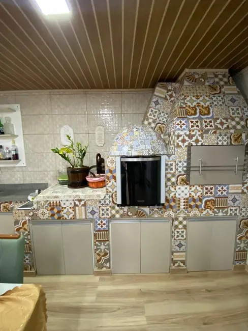 Casa com 2 quartos à venda, 130m2 em Parque da Matriz, Cachoeirinha - RS - imagem 6 Foto 6 de Casa com 2 quartos à venda, 130m2 em Parque da Matriz, Cachoeirinha - RS