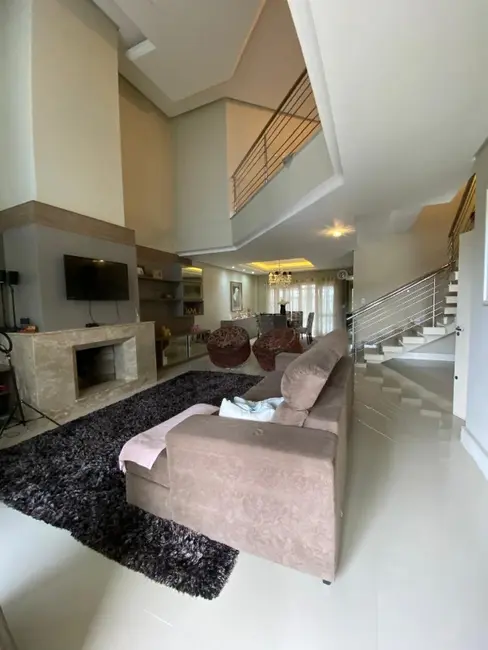 Foto 2 de Casa com 3 quartos à venda, 230m2 em Gravatai - RS