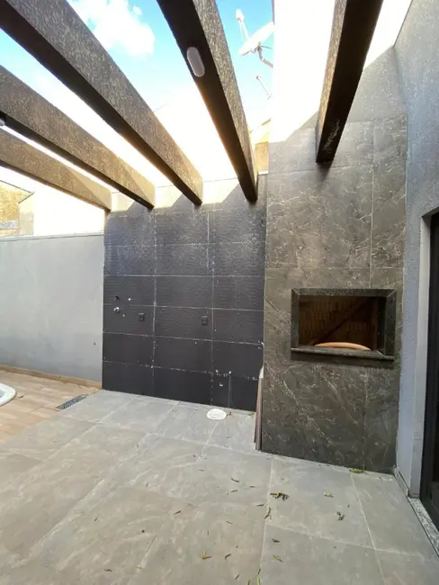 Casa com 3 quartos à venda, 120m2 em Parque da Matriz, Cachoeirinha - RS - imagem 6 Foto 6 de Casa com 3 quartos à venda, 120m2 em Parque da Matriz, Cachoeirinha - RS