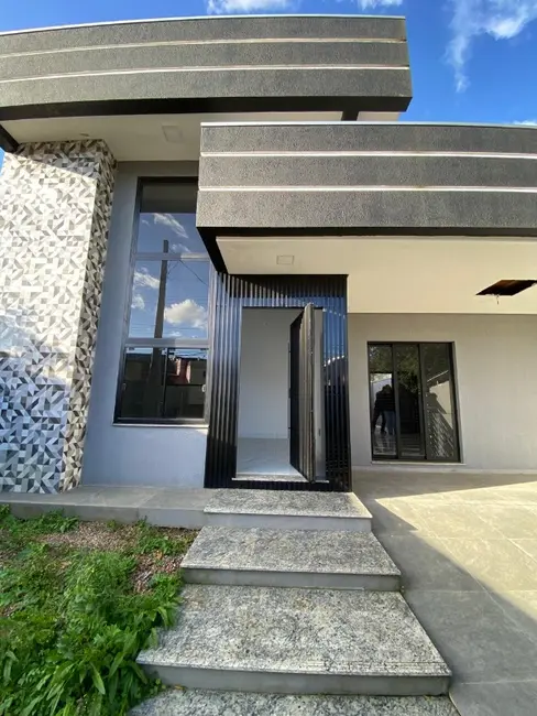 Foto 1 de Casa com 3 quartos à venda, 120m2 em Parque da Matriz, Cachoeirinha - RS