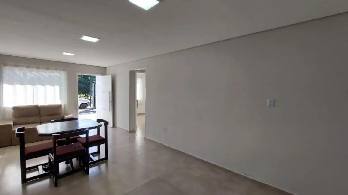 Casa com 2 quartos à venda, 72m2 em Centro, Tramandai - RS - imagem 9 Foto 9 de Casa com 2 quartos à venda, 72m2 em Centro, Tramandai - RS