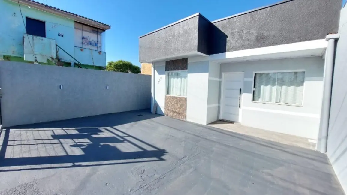 Casa com 2 quartos à venda, 72m2 em Centro, Tramandai - RS - imagem 3 Foto 3 de Casa com 2 quartos à venda, 72m2 em Centro, Tramandai - RS