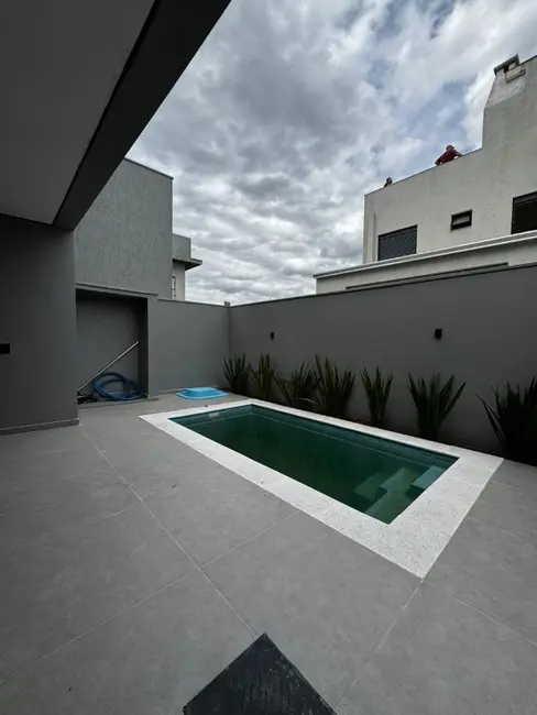 Foto 3 de Casa com 3 quartos à venda, 155m2 em Parque da Matriz, Gravatai - RS