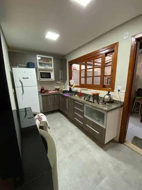 Foto 8 de Casa com 2 quartos à venda, 80m2 em Vila Eunice Velha, Cachoeirinha - RS