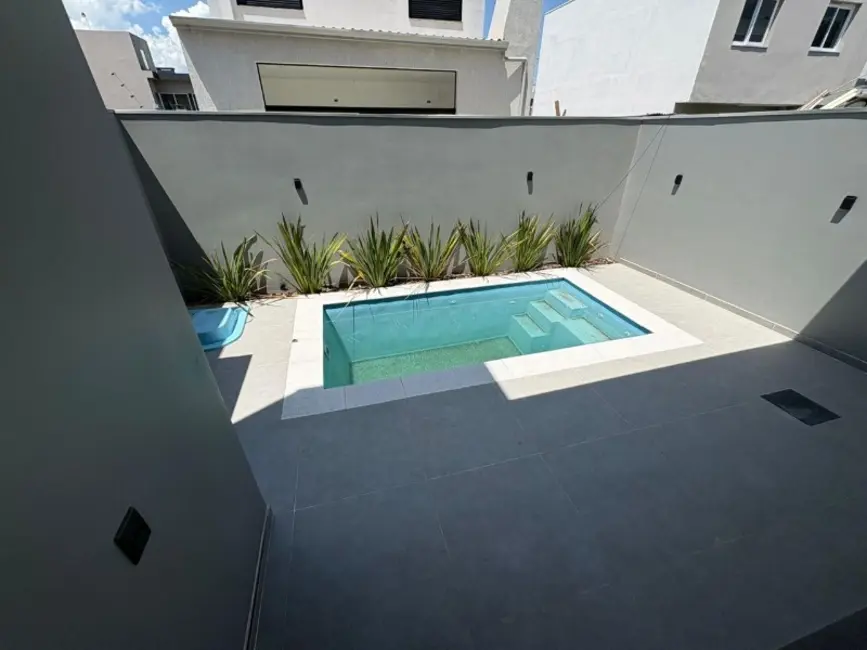 Casa de Condomínio com 3 quartos à venda, 155m2 em Gravatai - RS - imagem 2 Foto 2 de Casa de Condomínio com 3 quartos à venda, 155m2 em Gravatai - RS