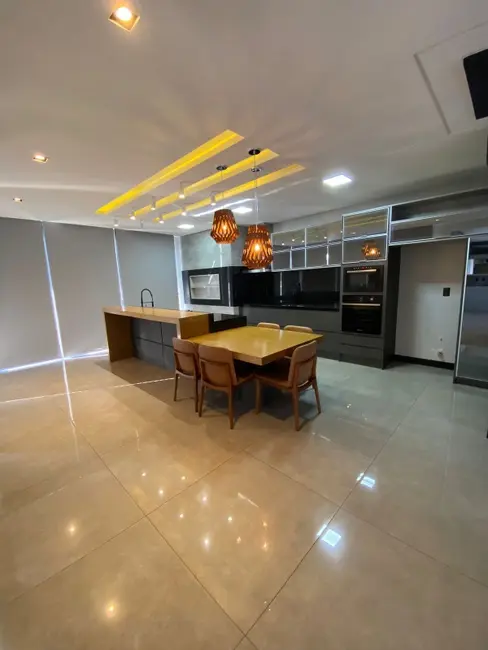 Casa de Condomínio com 3 quartos à venda, 240m2 em Gravatai - RS - imagem 9 Foto 9 de Casa de Condomínio com 3 quartos à venda, 240m2 em Gravatai - RS