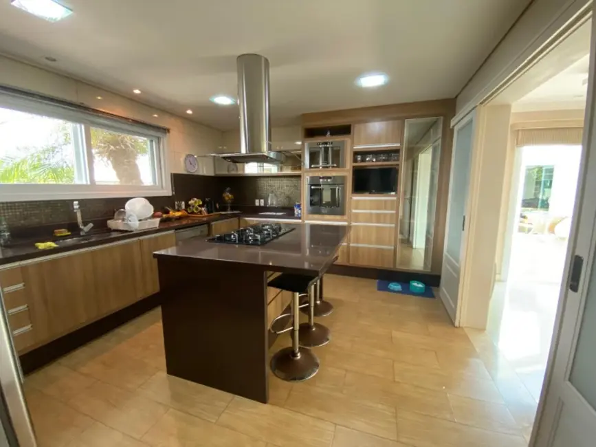 Foto 9 de Casa com 3 quartos à venda, 360m2 em Cachoeirinha - RS