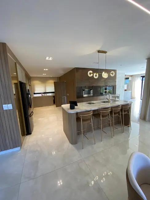 Foto 9 de Casa com 3 quartos à venda, 311m2 em Cachoeirinha - RS