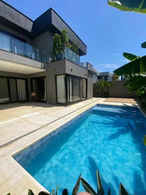 Foto 1 de Casa com 3 quartos à venda, 311m2 em Cachoeirinha - RS