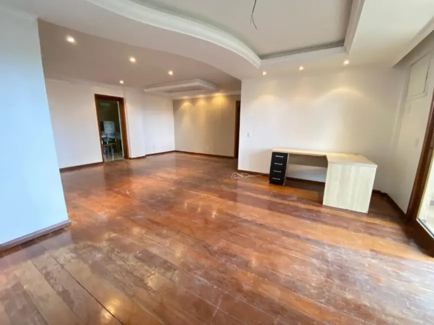 Foto 4 de Apartamento com 3 quartos à venda, 166m2 em Vila Eunice Nova, Cachoeirinha - RS