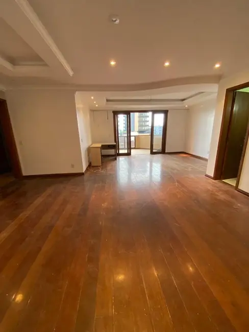 Foto 2 de Apartamento com 3 quartos à venda, 166m2 em Vila Eunice Nova, Cachoeirinha - RS