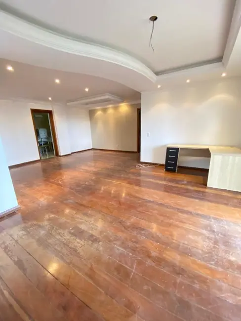 Foto 3 de Apartamento com 3 quartos à venda, 166m2 em Vila Eunice Nova, Cachoeirinha - RS